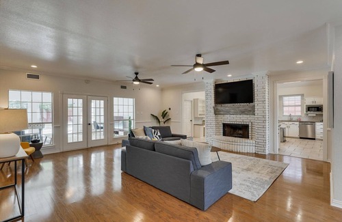 North Richland Hills House | Stylish 5-Bedroom Home w Pool & Modern Amenities