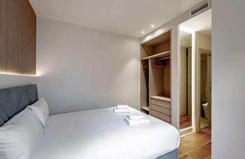 Gaztambide Apartment | Stylish 5BR Flat with terrace