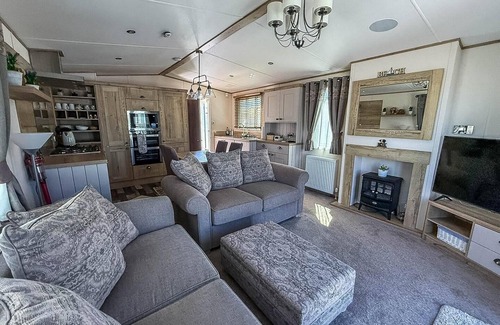 Great Yarmouth House | Stylish 6 berth caravan at California Cliffs with decking in Scratby ref 50056K