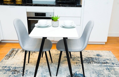 Luton Apartment | Stylish Airport Apartment