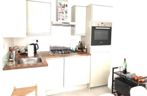 Munster Apartment | Stylish and bright 1 bedroom flat in Fulham