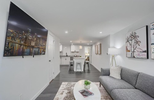 East Allegheny House | Stylish and Central 3BD Home Pittsburgh North Side