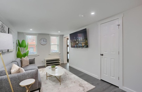 East Allegheny House | Stylish and Central 3BD Home Pittsburgh North Side