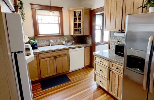 Speer House | Stylish and Comfortable Home in the heart of Denver
