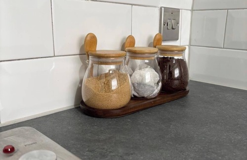 Canning Town North Apartment | Stylish and Cosy 1 bed Apartment East London