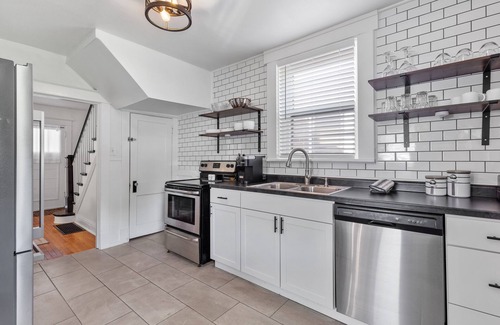 Clifton Heights House | ☆Stylish and Cozy☆Central Location ☆Near Downtown☆