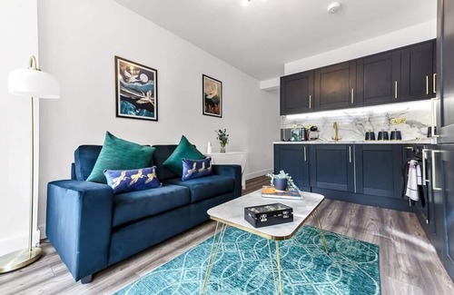 Crouch End Apartment | Stylish and Family Friendly 3 Bedroom Apartment