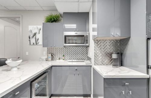 Fountain Hills House | Stylish and Prestigious - 2 Bed, 2 Bath On The Avenue