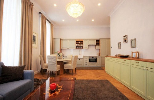 Margareten Apartment | Stylish and stately apartment in a prime location