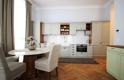 Margareten Apartment | Stylish and stately apartment in a prime location