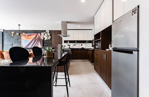 Polanco Apartment | Stylish Apartment with Views of Lincoln Park in Exclusive Polanco Area