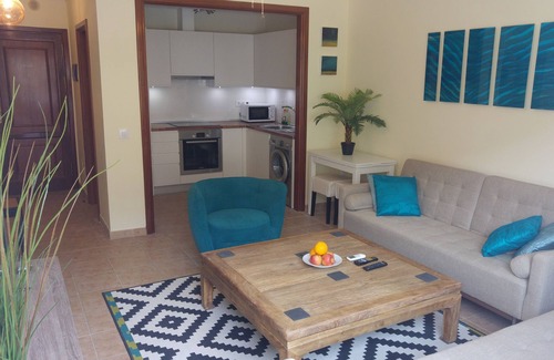 Lomo Quiebre Apartment | Stylish apartment & large private roof terrace, in the heart of Puerto de Mogan
