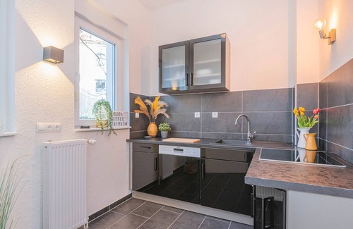 Holsterhausen Apartment | Stylish Apartment/5 Minutes to the Trade Fair & City Center