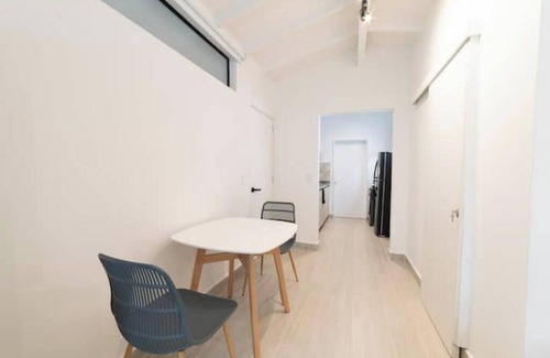 Los Naranjos Apartment | Stylish Apartment Close to Beautiful Park