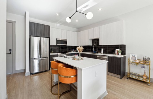 Home Park Apartment | Stylish apartment in heart of ATL! Kid-Friendly & by Top Local Attractions