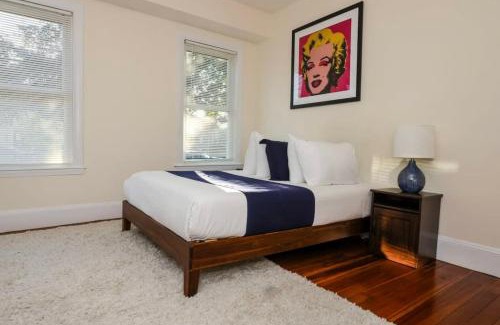 Medford Apartment | Stylish Apartment in Malden 20 Min from Boston #2