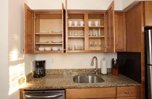 Medford Apartment | Stylish Apartment in Malden 20 Min from Boston #2