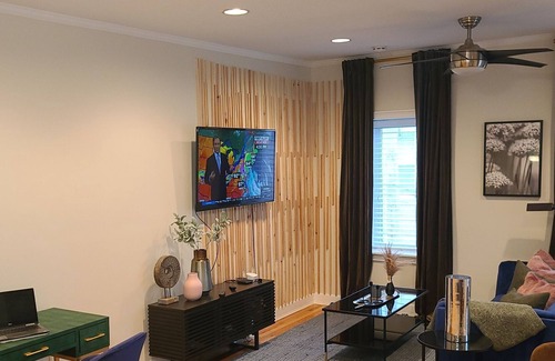 South Philadelphia Apartment | Stylish Apartment - Relaxing & Enjoyable, Grays Ferry South Philly