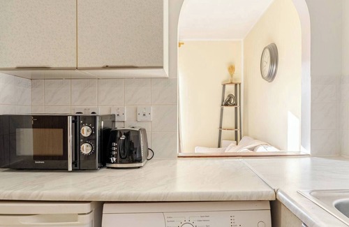 Island Gardens Apartment | Stylish Apt in Canary Wharf - Perfect For Business