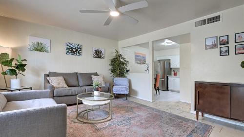 Arcadia Lite House | Stylish Arcadia 2-Bdrm with Comfort and Charm