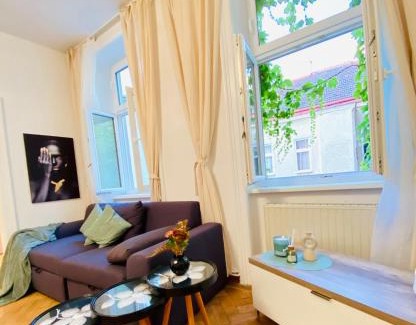 Schottenfeld Apartment | Stylish