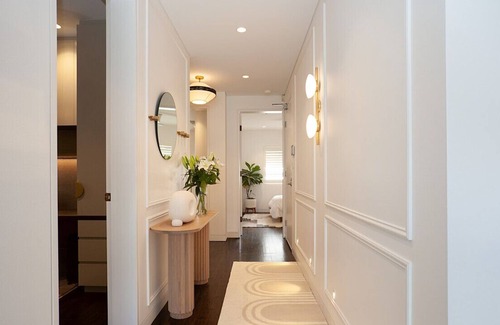 Coogee House | Stylish Beachside Retreat with Private Pool and Cabana