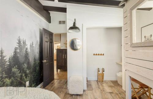 Arrowbear Lake House | Stylish Black Fox Cabin