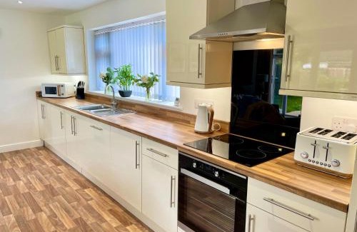 Trimley House | Stylish Boutique Bungalow