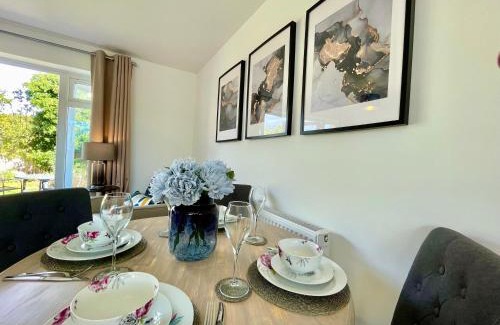 Trimley House | Stylish Boutique Bungalow
