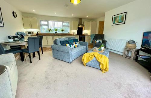 Trimley House | Stylish Boutique Bungalow
