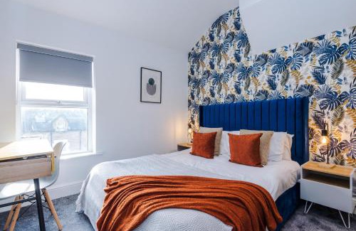Harrogate City Centre Apartment | Stylish Boutique Flat in Harrogate - Sleeps 16