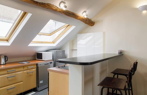 Clignancourt Apartment | Stylish & Bright 1-Bedroom Apartment in Montmartre