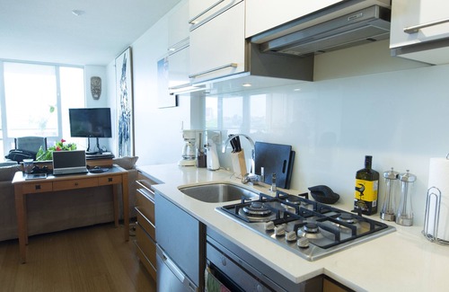 Crosstown Condo | Stylish, Bright, Chinatown Condo, w/secure parking, pet ok, view, self-check-in.