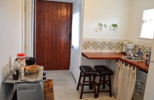 Arcata House | Stylish & Bright , King Bed, Downtown Oasis