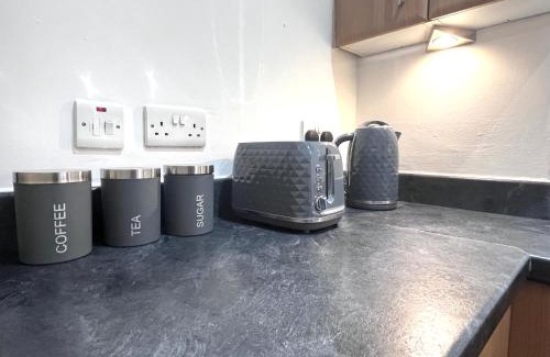Castlefield Apartment | Stylish Central Stay! Park and Walk Anywhere