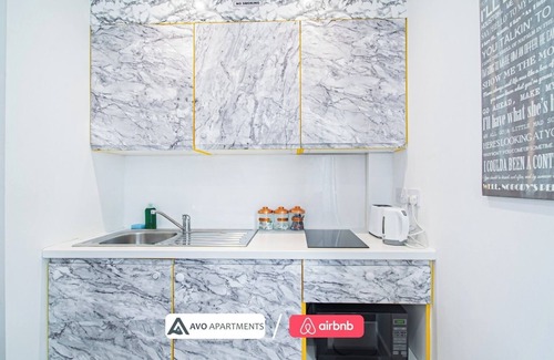 Sheffield Condo | Stylish Central Studio With Hanging Chair – APT 2