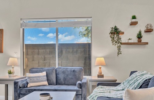 Ahwatukee Foothills House | Stylish & Chic 2BR + Loft w/Private Pool & Wood Burning Fireplace