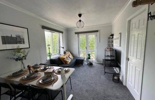 Clydebank Apartment | Stylish Clydebank apartment near Glasgow