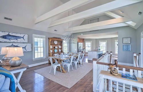 Buck Island House | Stylish Coastal Hm~Walk to Beach