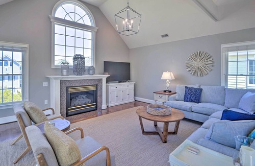 Buck Island House | Stylish Coastal Home: Walk to Corolla Beach!