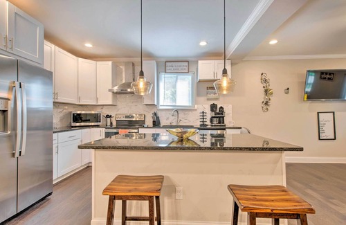 College Park House | Stylish College Park Home w/Private Garden!