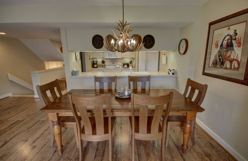 Keystone Condo | Stylish Condo Fully Equipped Kitchen, Fireplace