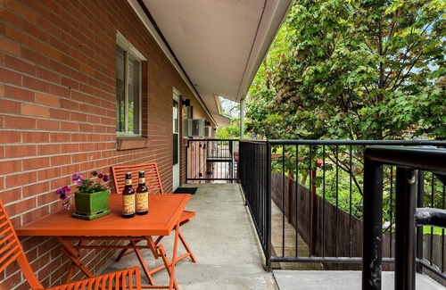 Old Town Condo | Stylish condo in the heart of Old Town