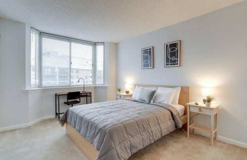Ballston Apartment | Stylish Condo Near Ballston Metro