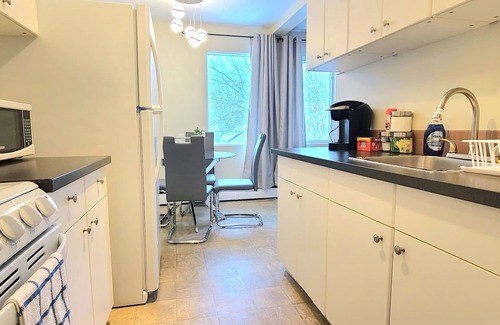 Southwest Edmonton Condo | Stylish Condo off Edmonton's Trendiest Street next to best restaurants