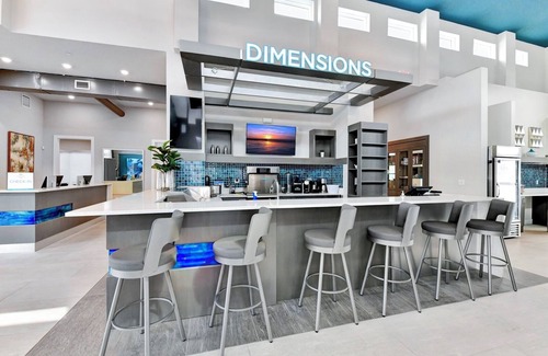 Reunion Condo | Stylish Condo with Pool Table near Disney with Resort & Waterpark Access -.