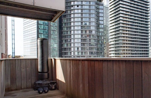Canary Wharf Apartment | Stylish cosy flat in Canary Wharf