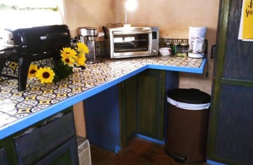 Canoncito House | Stylish County Casita, 1Br, Views, Wifi & AC