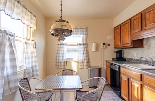 Dearborn House | Stylish Cozy Home Away From Home