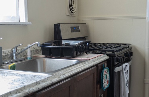 Niagara Falls House | Stylish & Cozy Stay by the Falls